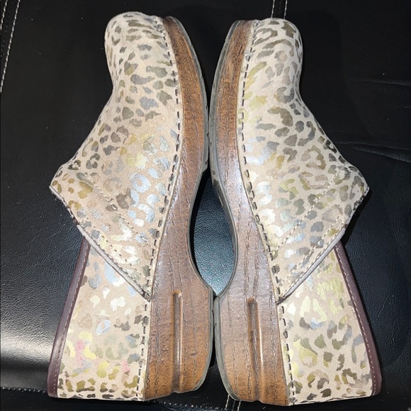 Dansko Metallic Animal Print Tan Clogs - Picture 7 of 9